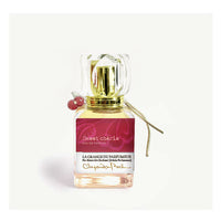 sweet cherie, sweet, cherie, cherry, parfum cerise, cherry perfume, cherry fragrance, parfum fruité, parfum québécois, Canadian niche perfumery, Okanagan valley, sweet cherry, sweet cherie, best cherry perfume, natural perfume, parfum naturel, La arnge du Parfumeur, Canadian Perfume brand, Parfum Artisan, Alexandra Bachand, coffret découverte cerise, Haute Parfumerie, Maison de Parfum, Cantons-de-l'Est, Quebec
