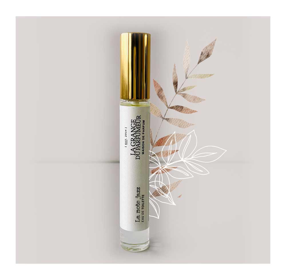 Eau de toilette unisexe. Parfum patchouli et cuir. Unisex toilet water. Fragrance leather and amber. Parfum québécois Format de voyage 10 mL, Canadian Perfumer. Niche perfume, Parfum Niche, Patchouli, Ambre. Haute Parfumerie québécoise, parfum naturel, Fait au Québec, Artisan, La Grange du Parfumeur.