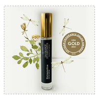 Eau de parfum unisexe. Parfum chèvrefeuille, miel, melon, vigne. Unisex Fragrance, linden blossom and fig. Parfum québécois Format de voyage 10 mL, Canadian Perfumer, Honeysuckle, melon perfume, award perfume, parfum québécois, Artisan award, Haute Parfumerie, Parfum de Niche, Niche perfume, Natural fragrance, Parfum naturel. La Grange du Parfumeur, Murmuration.