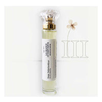 Eau de toilette unisexe. Parfum pêche et noix de coco. Unisex toilet water. Fragrance peach and coconut. Parfum québécois Format de voyage 10 mL, Canadian PerfumerParfum femme qui tient, Parfum femme qui sent trop bon, Parfum femme Québec, Parfum pour femme, Parfum pour homme,
