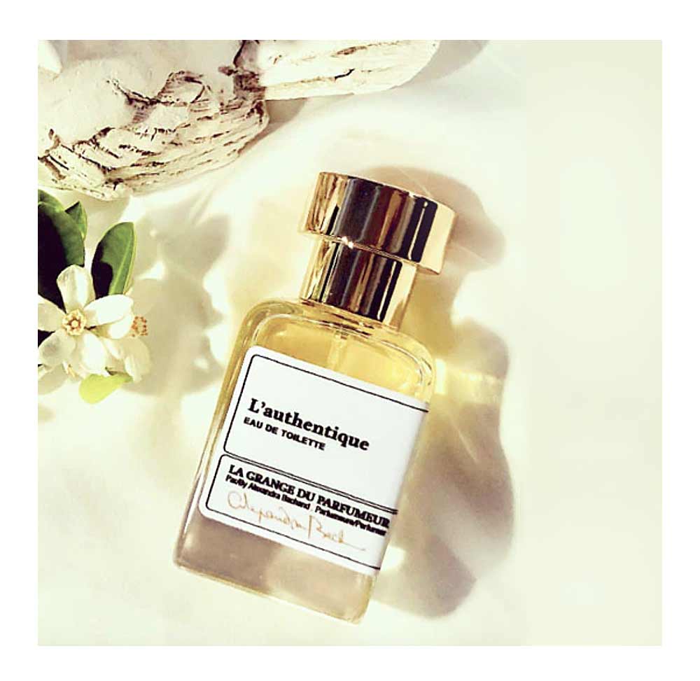La Grange du Parfumeur, Maison de parfum québécoise, Canadian Perfume brand, Best Canadian fragrances, parfum naturel, parfum vegan, parfum fait au Québec, parfumerie québécoise, parfumeur, parfum artisan, haute parfumerie, parfum pour femme, parfum Montréal, parfum pour homme, perfume, perfumery, perfumer, canadian brand, indie perfume, niche perfume, parfum niche, fleur d'oranger, neroli, orange blossom