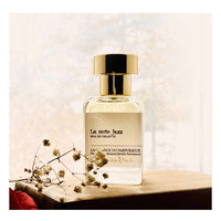 La Grange du Parfumeur, "La note jazz" eau de toilette unisexe. Parfum patchouli et cuir. Unisex toilet water. Fragrance patchouli and leather, Indie perfume, Indie perfumery, Indie perfumer, Niche fragrance, Niche Perfume, Artisan, Parfumeur, Perfumer, Alexandra Bachand, La Grange du Parfumeur, Maison de parfum québécoise, Canadian Perfume brand, Best Canadian fragrances, parfum naturel, parfum vegan, parfum fait au Québec, parfumerie québécoise, parfumeur, parfum artisan, haute parfumerie,