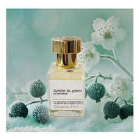 Eau de parfum unisexe, Parfum éphémère, Unisex Fragrance, lys blanc, vert, frais, vanille, Parfum québécois Format de voyage 10 mL, Canadian Perfumer, Lilies, green, floral, vanilla scent. perfume, parfum québécois, Artisan, Haute Parfumerie, Parfum de Niche, Niche perfume, Natural fragrance, Parfum naturel. La Grange du Parfumeur, Jardin de Givre