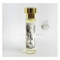 Eau de parfum unisexe. Parfum éphémère.Unisex Fragrance, lys blanc, vert, frais, vanille.. Parfum québécois Format de voyage 10 mL, Canadian Perfumer, Lilies, green, floral, vanilla scent. perfume, parfum québécois, Artisan, Haute Parfumerie, Parfum de Niche, Niche perfume, Natural fragrance, Parfum naturel. La Grange du Parfumeur, Jardin de Givre